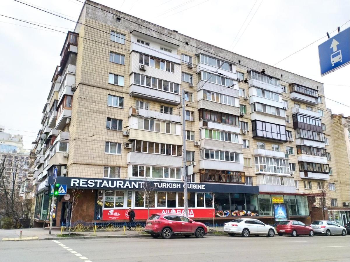 Black&White Apartment On Saksaganskogo Kyiv Exterior photo